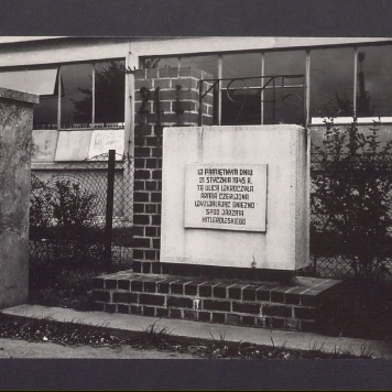 W pamiętnym dniu 21-01-1945 tą ulicą wkroczyła Armia Czerwona wyzwalając Gniezno spod jarzma hitlerowskiego.