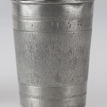 Kubek nieustalonego cechu