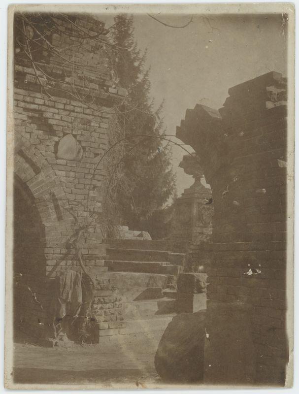 Sztuczne ruiny w parku, Kalisz