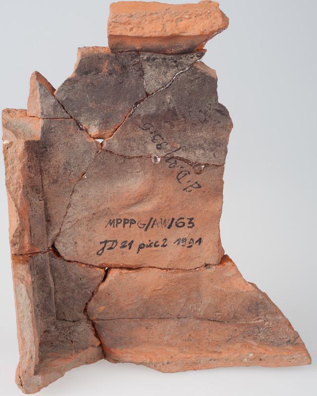 Kafel z herbem Habsburgów