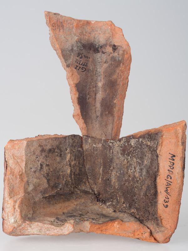 Kafel z herbem arcybiskupa Fryderyka Jagiellończyka i herbem Wielkopolski