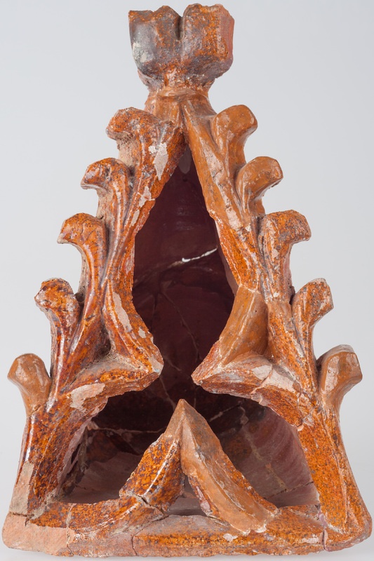 Kafel wieńczący z maswerkiem