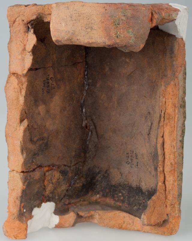 Kafel z herbem województwa poznańskiego i wyobrażeniem zamku