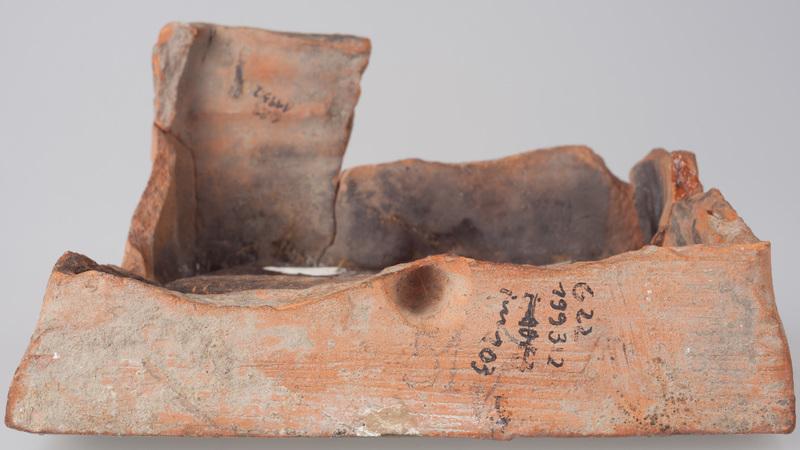 Kafel z ornamentem kwiatowym