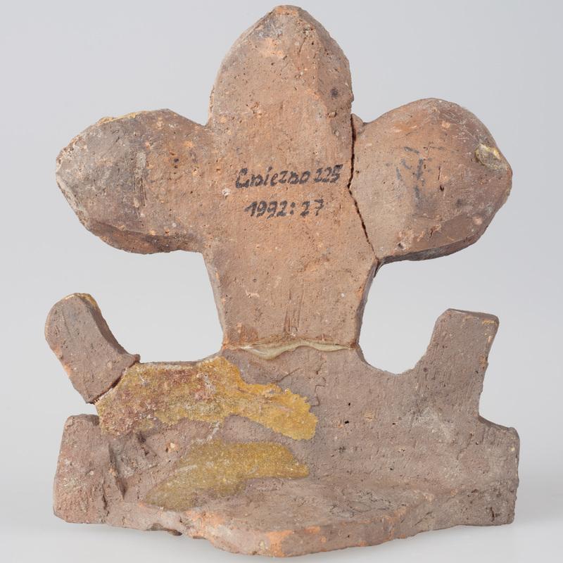 Zwieńczenie w formie czworoliścia