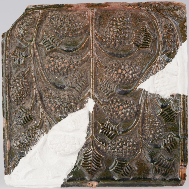 Kafel z wyobrażeniem krzewu winnego