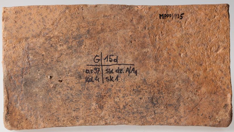 Płytka z wyobrażeniem lwa, smoka, orła oraz niedźwiedzia