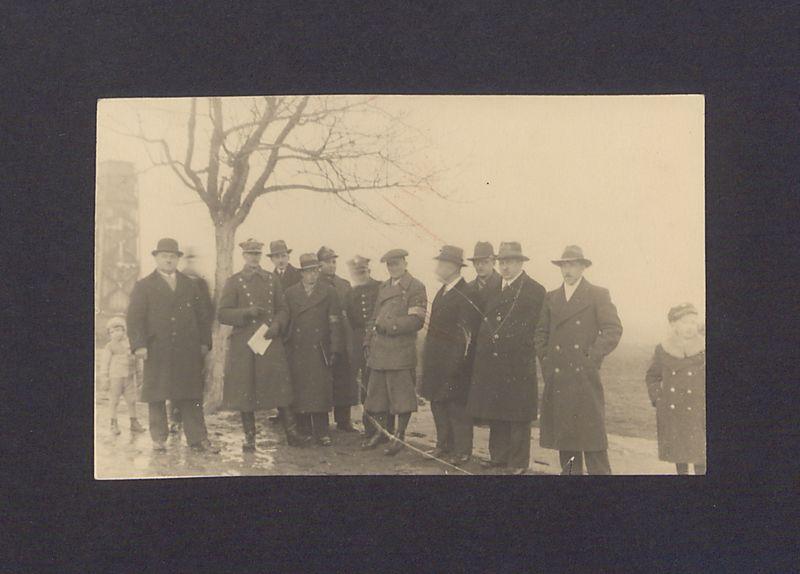 17 rocznica powstania wielkopolskiego w Gnieźnie. Komisja sędziowska.