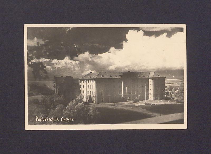 Wyższe Seminarium Duchowne, wcześniej szkoła policyjna w Gnieźnie.