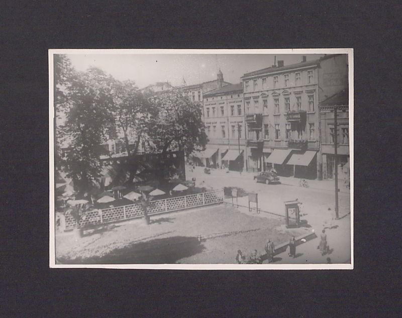 Fragment placu przy ul. Chrobrego w Gnieźnie, jaki pozostał po zburzonej w 1939 r. synagodze.