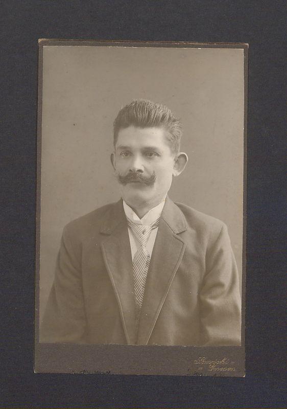 Portret mężczyzny.