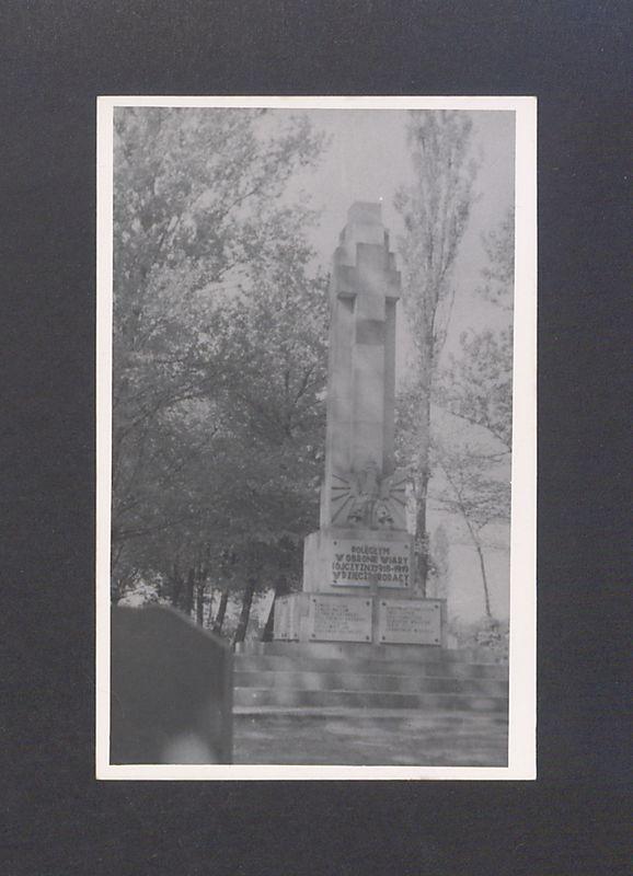 Pomnik Poległych Powstańców Wielkopolskich.