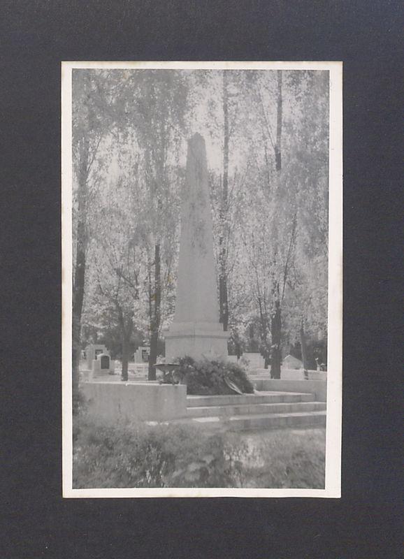 Pomnik poległych w II wojnie światowej.