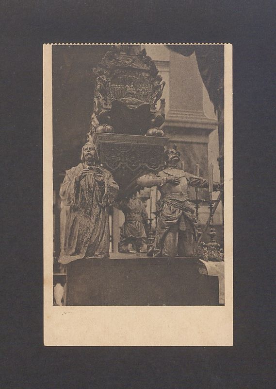 Fragment grobu św. Wojciecha w katedrze.