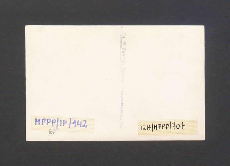 Ołtarz główny w katedrze.