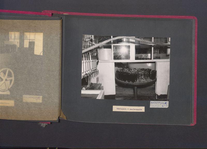 Poszczególne etapy produkcji w Wytwórni Win przy ul. Park Kościuszki 17. Odstojnik i rozlewaczka.