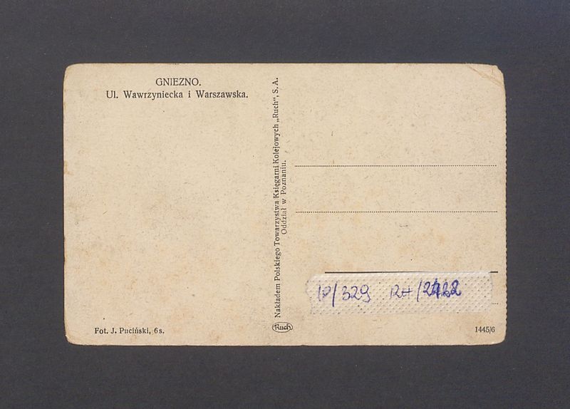 Widok z mostu w kierunku ul. Warszawskiej z pomnikiem Opatrzności Bożej po prawej stronie.