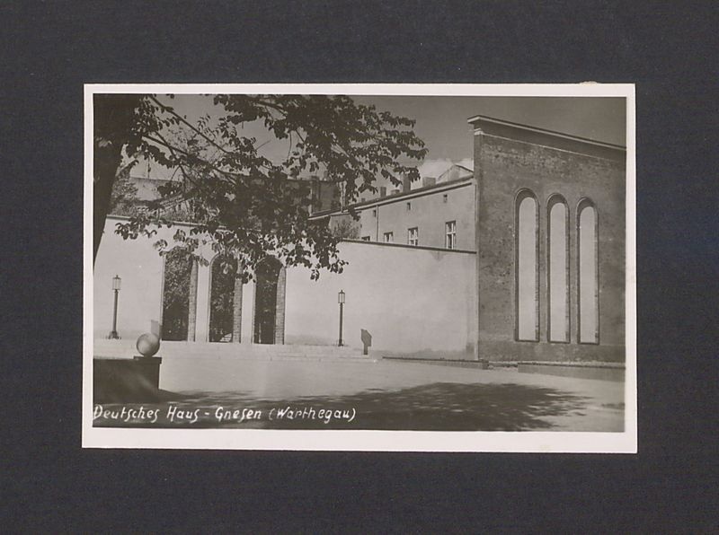 Gmach Teatru im. Aleksandra Fredry w Gnieźnie.