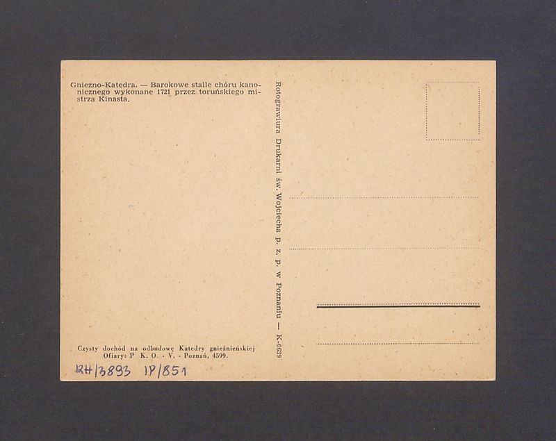 Barokowe stalle chóru kanonicznego wykonane przez toruńskiego mistrza Kinasta.