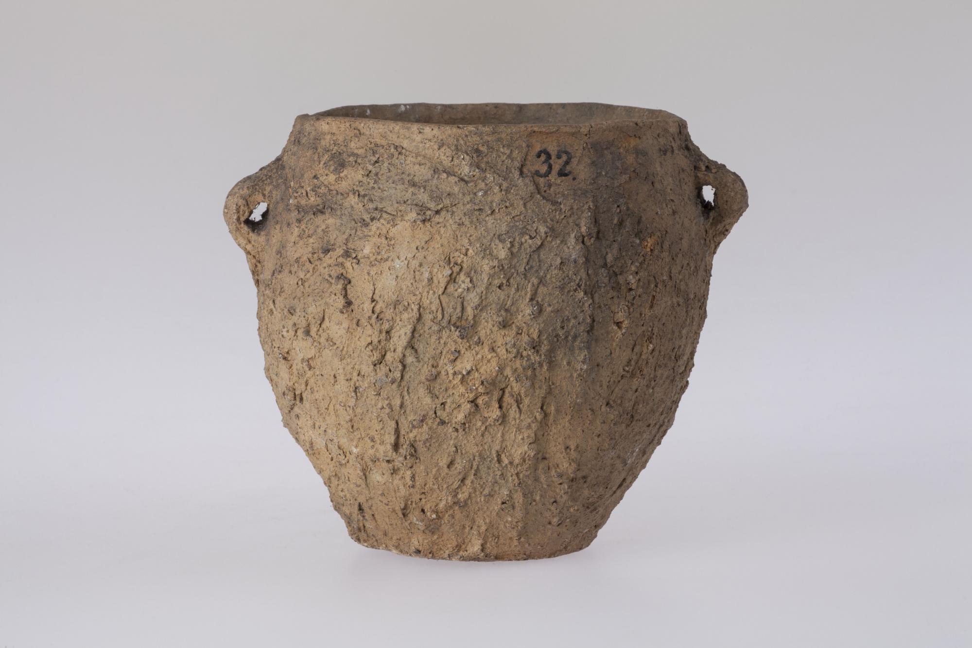 Garnek beczułkowaty