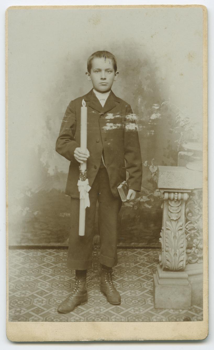 Portret komunijny chłopca