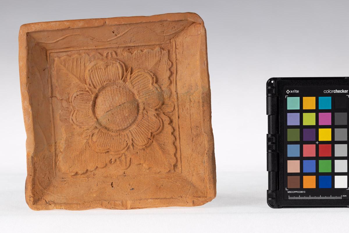 Kafel z rozetą kwiatową