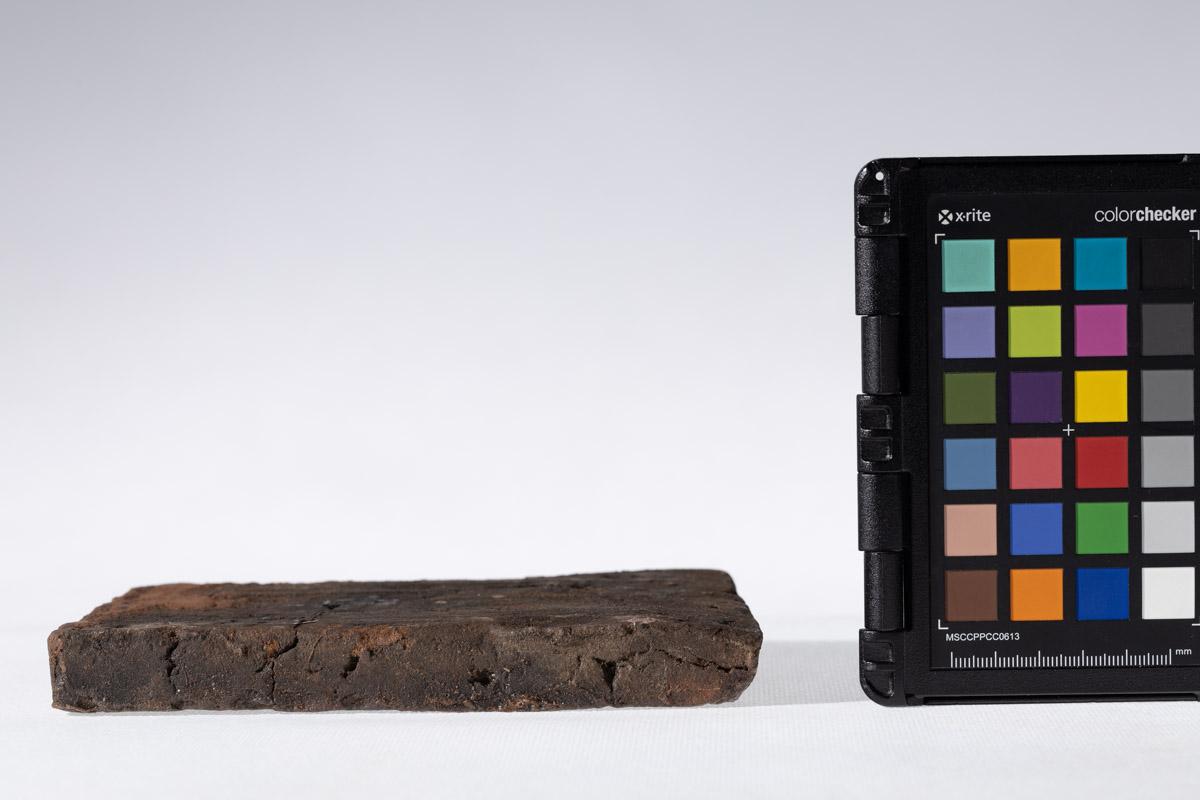 Płytka z wyobrażeniem ptaka