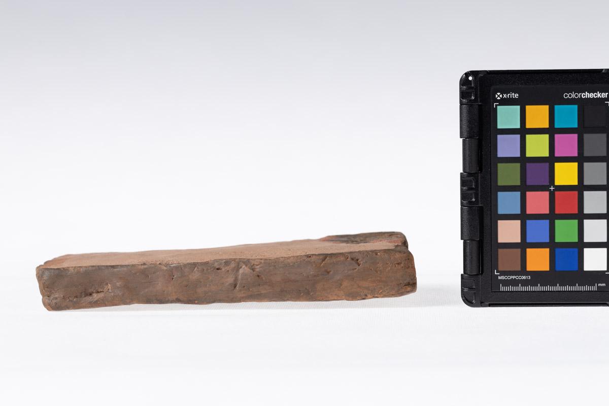 Płytka z wyobrażeniem gryfa