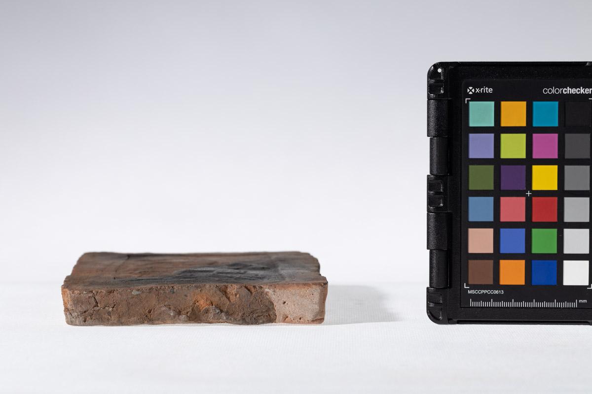 Płytka z wyobrażeniem jeźdźca przy Drzewie Życia