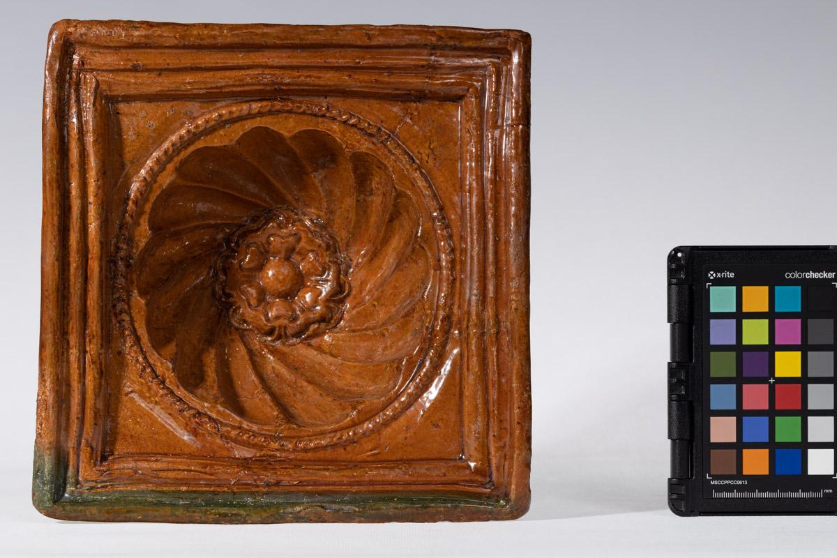 Kafel z rozetą kwiatową