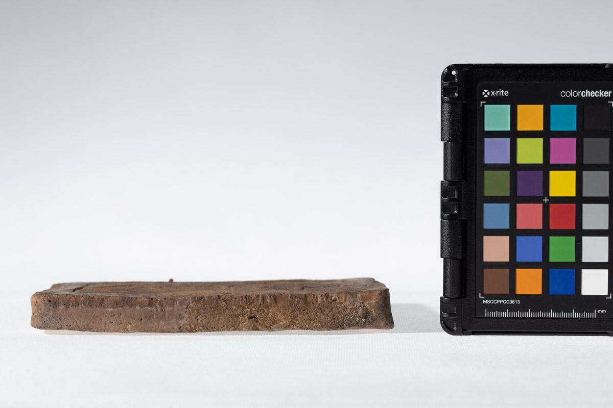 Płytka z wyobrażeniem jeźdźca przy Drzewie Życia