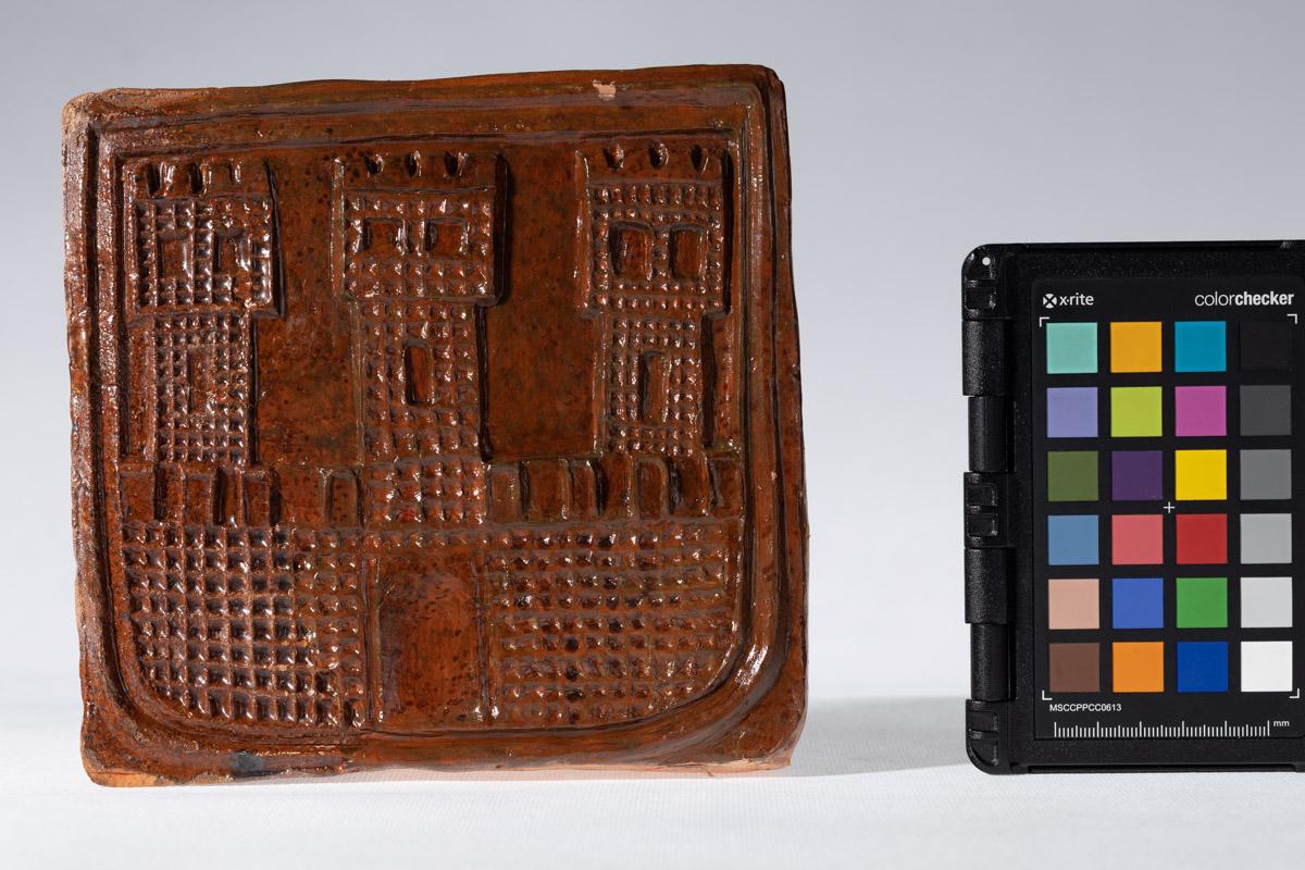 Kafel z herbem Grzymała