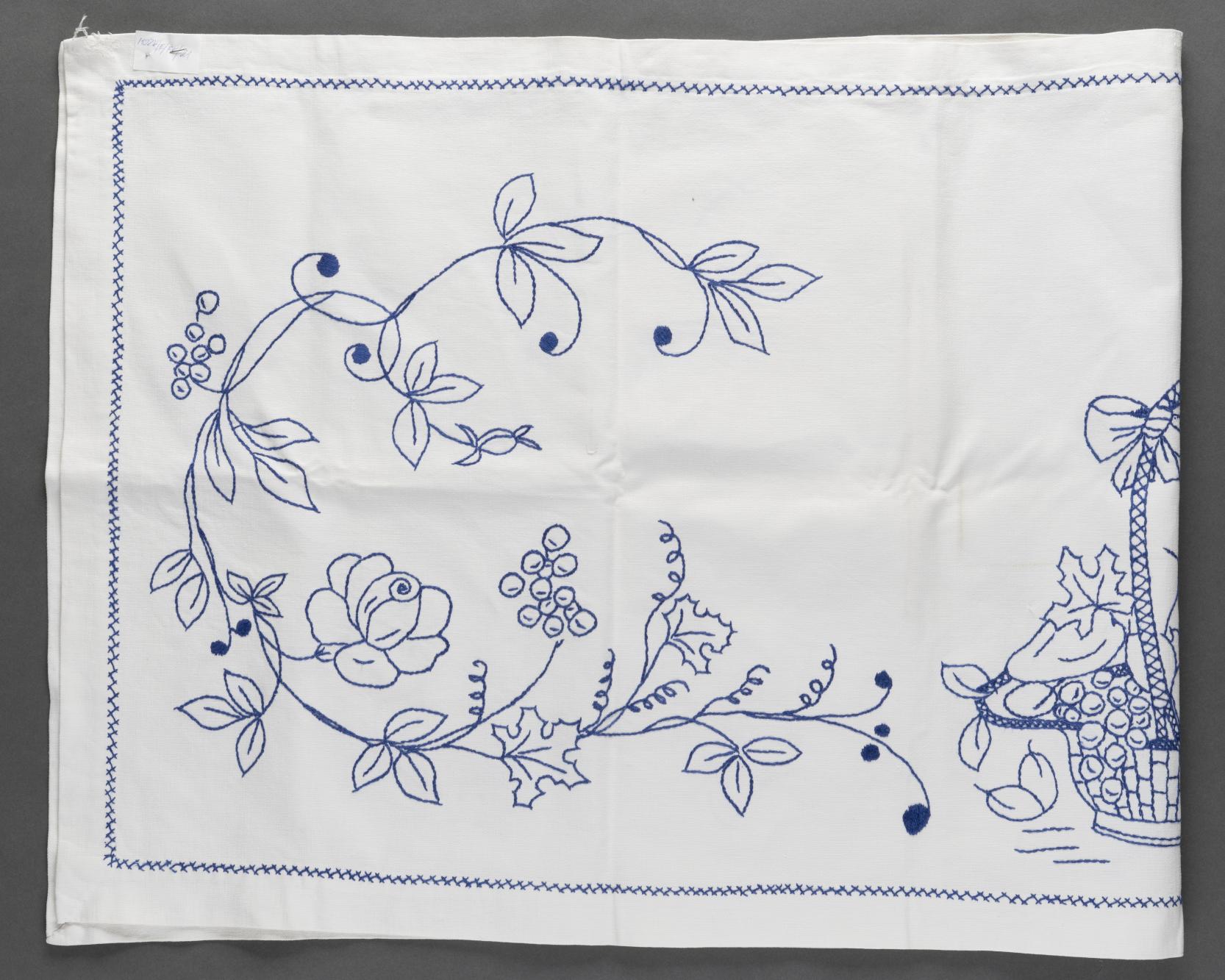 Makatka płócienna haftowana