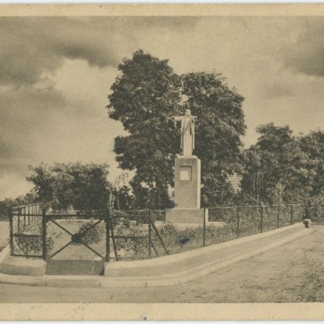 Figura Chrystusa Króla, Lisków 