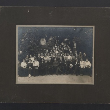 Portret nauczycieli w kaliskim parku 