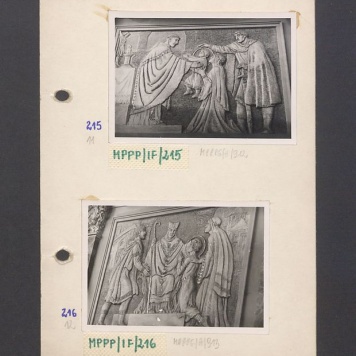 Wnętrze gnieźnieńskiej katedry. Płaskorzeźba ojca Efrema (Stanisława Klawittera), scena przedstawiająca ofiarowanie św. Wojciecha w kościele w Libicach.