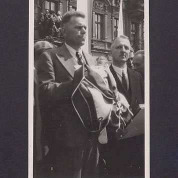 Prezentacja odznaczenia Orderem Odrodzenia Polski.