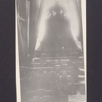 Dzwon „Wojciech” posadowiony na wieży katedry.