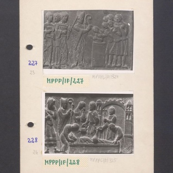 Wnętrze gnieźnieńskiej katedry. Drzwi Gnieźnieńskie, scena przedstawiająca nauczanie.