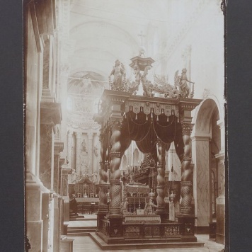 Konfesja św. Wojciecha w katedrze.