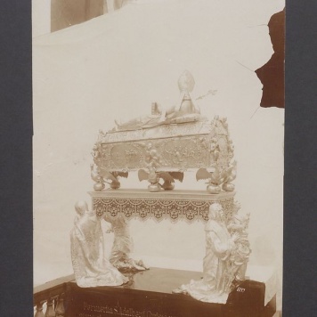 Trumna, relikwiarz św. Wojciecha.