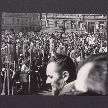 1 Maja 1972 r. w Gnieźnie. Rynek.
