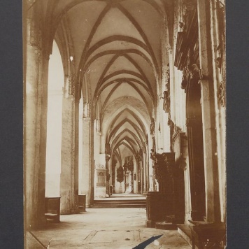Południowa nawa w katedrze.