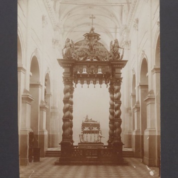 Konfesja św. Wojciecha w katedrze.