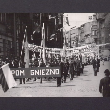 Obchody 1 Maja 1970 r. Pochód.