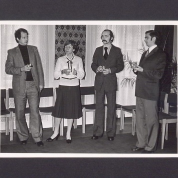 Podpisanie porozumienia z Filharmonią Poznańską w Gnieźnie w Pałacu Ślubów. Pierwszy z prawej Waldemar Kiełbowski, kierownik Wydziału Kultury UM w Gnieźnie.