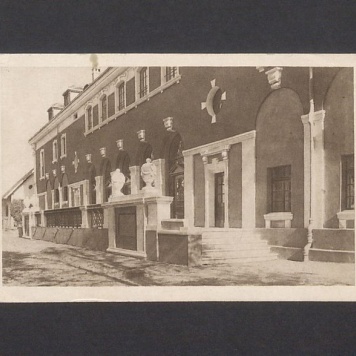 Uniwersytet Ludowy w Dalkach pod Gnieznem (od strony ogrodu).